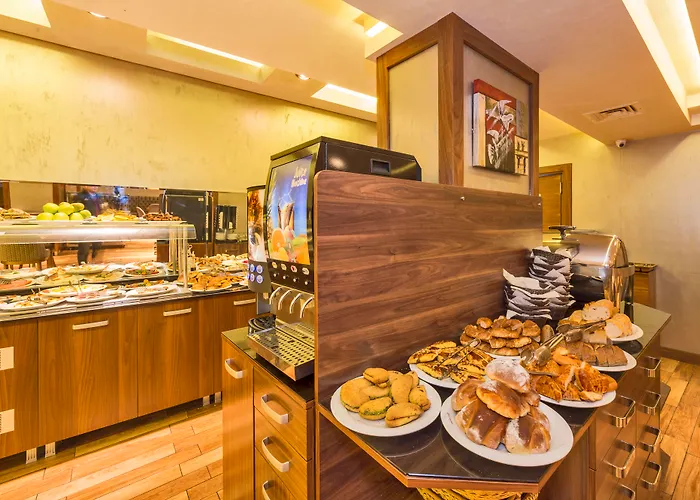 호텔 The Meretto Old 3*