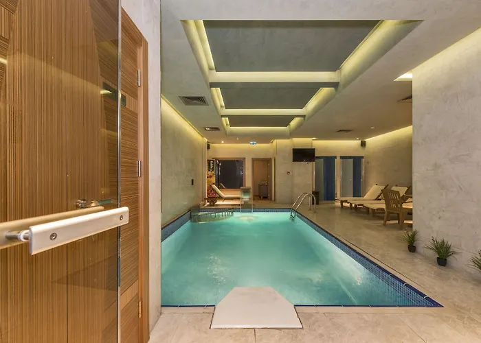 호텔 The Meretto Old 3*