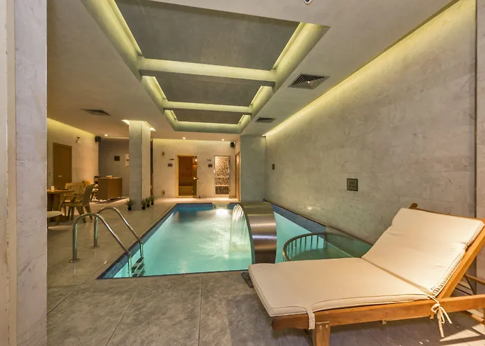 호텔 The Meretto Old 3*